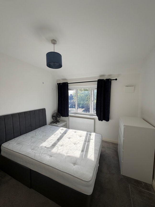 Double room near QE hospital  Main Photo