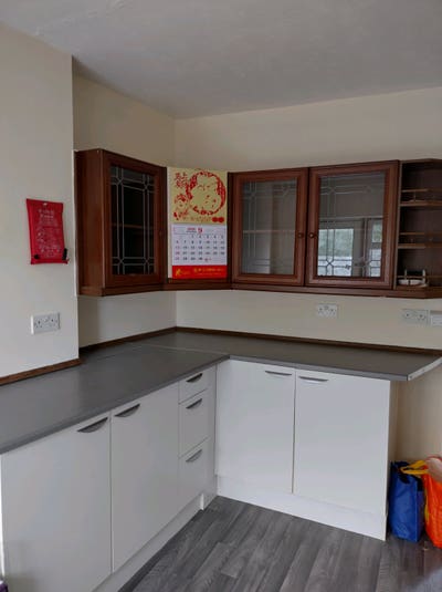 One bed flat, Chatham Station & town Centre Main Photo