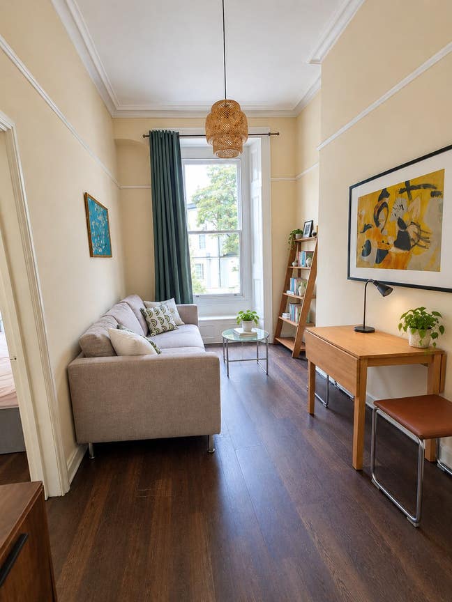 1 bedroom apartment in Bayswater  Main Photo