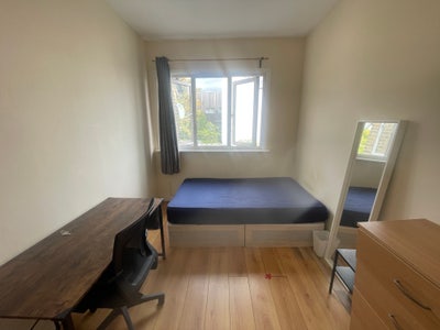 Lovely Room Near Stratford/Plaistow inc bills  Main Photo