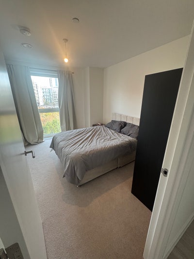 Double Bedroom with private washroom  Main Photo