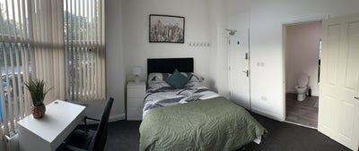 ⭐Stunning En-Suite Room Available!⭐ Main Photo