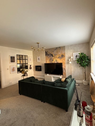Entire Modern & Fully Furnished 1 bed flat  Main Photo