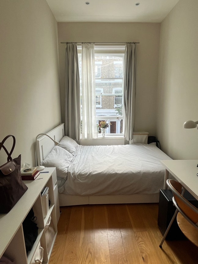 Double room 5 mins from Kensington Olympia Station Main Photo