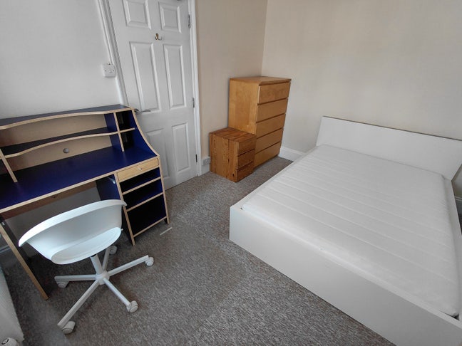 Refurbished double room - quiet house -  Main Photo