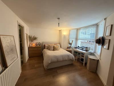 Stunning Double Bedroom, Ensuite, Garden in SW4 🌿 Main Photo
