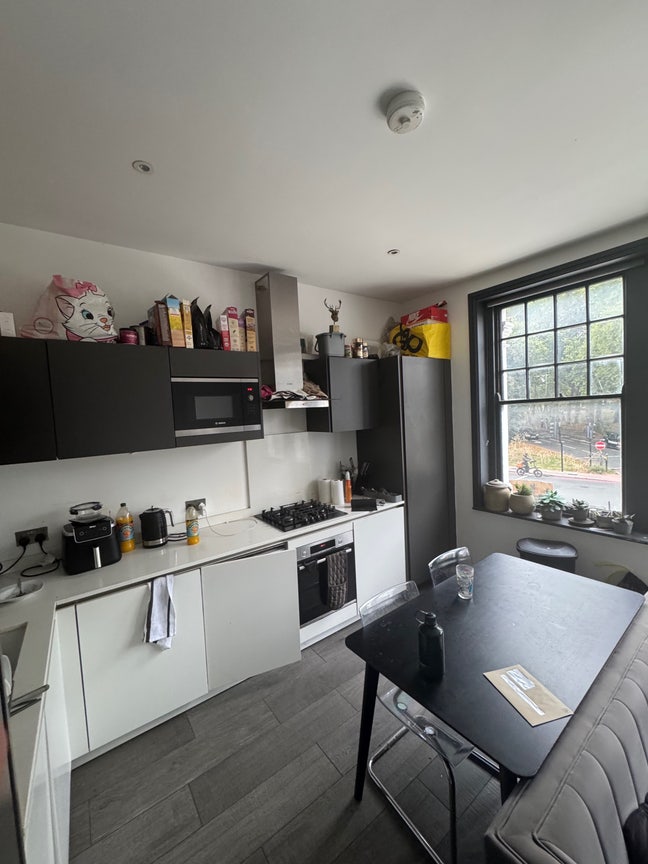 Clapham South - Room for October 10th Main Photo