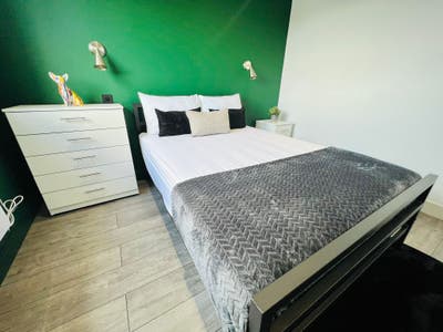 🏡 ✨Studio Flat with Separate Kitchen in Streatham Main Photo