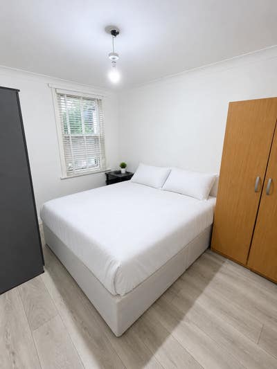 East Ham Double Room | Bills Included | 1 Person Main Photo