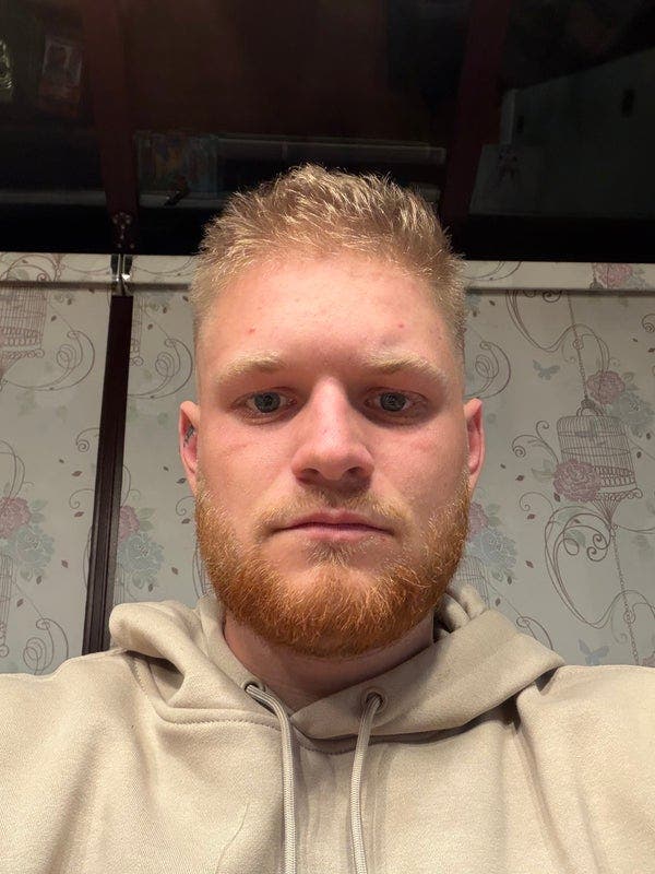 Professional Male seeks a single or double room Main Photo