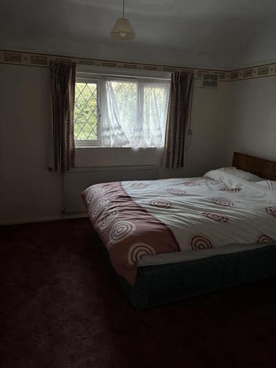 Room to Rent in West Drayton – Available Now Main Photo