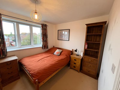 Double Bedroom and Private Bathroom St Deny’s Main Photo