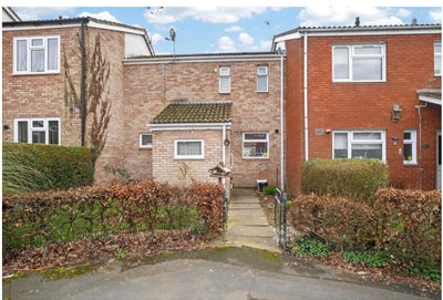 1 small double bedroom for rent Main Photo