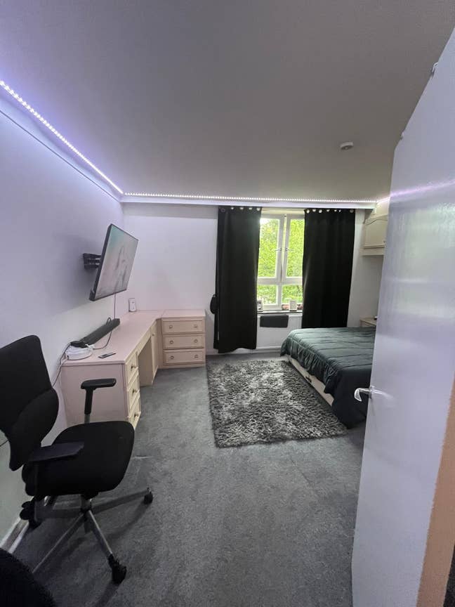 Spacious Double Room to Rent in East Putney Main Photo