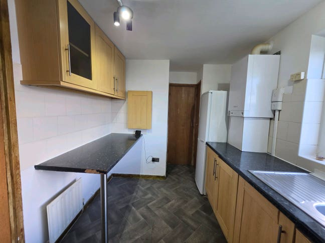 First Floor Flat 3 bedroom Flat  Main Photo