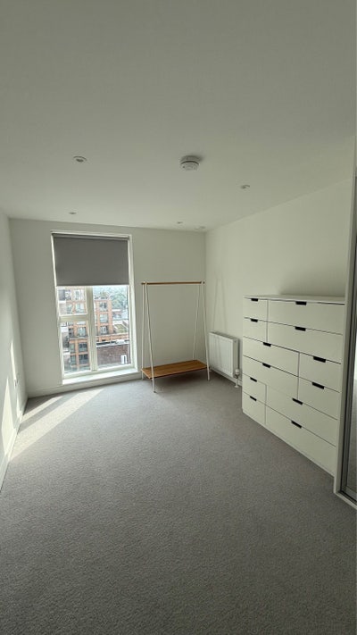 Modern Double Room -Bills Included Main Photo
