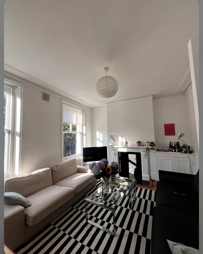 Room in sunny Islington flat Main Photo