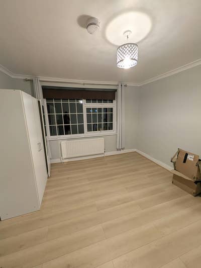 Bright & Spacious Furnished Double Room in NW9 Main Photo