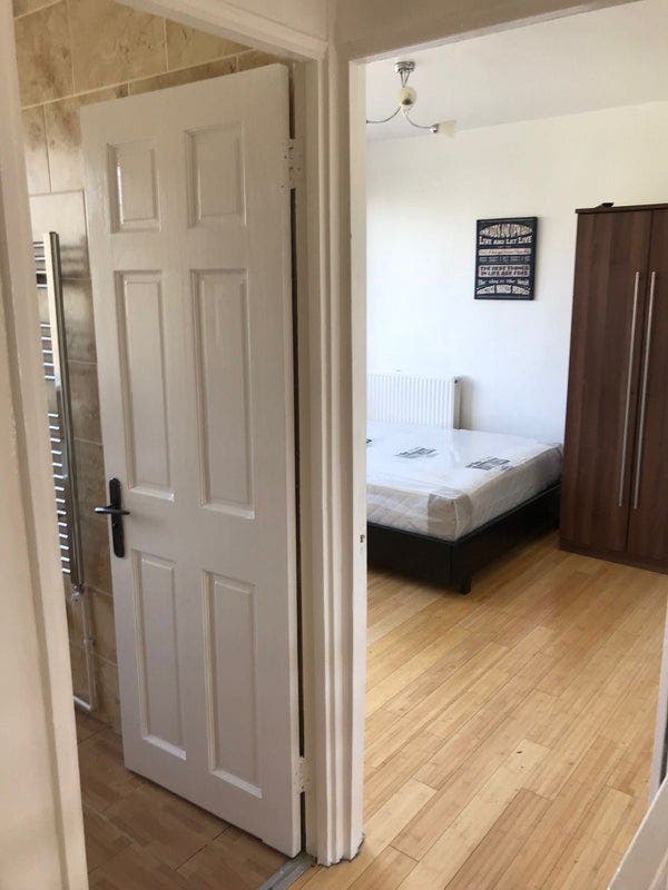 Great Double Room in Roehampton!! (123) Main Photo