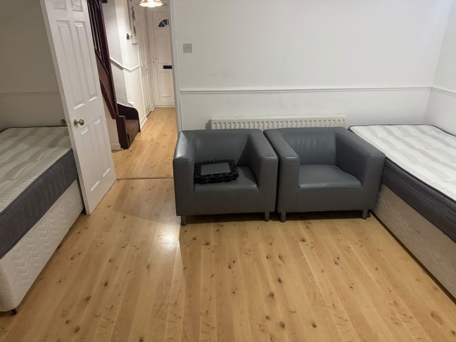 Rooms for rent Main Photo