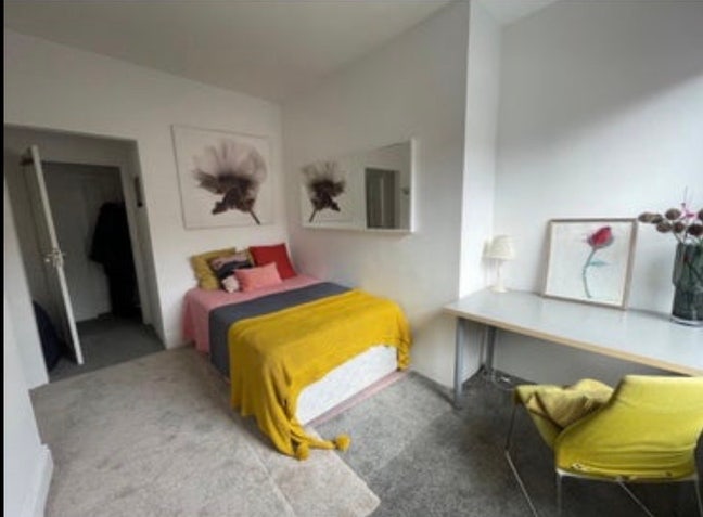 1 gorgeous room to let in a 4 bed flat  Main Photo
