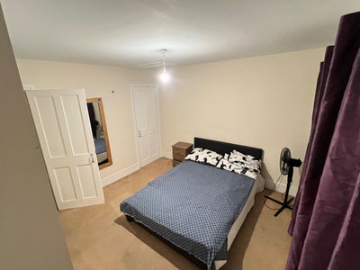 Double Room Available - Female Tenant Only - Da 1  Main Photo