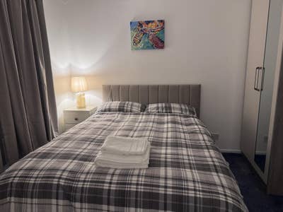 Beautiful En- Suite room (Bills included) Main Photo