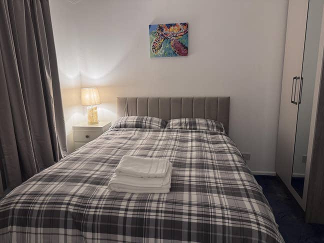 Beautiful En- Suite room (Bills included) Main Photo