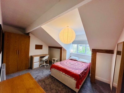 Large Double Room in Vibrant Chapel Allerton Main Photo