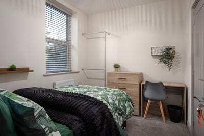 🐬 Full Refurb 4 X Ensuites | Central Preston Main Photo