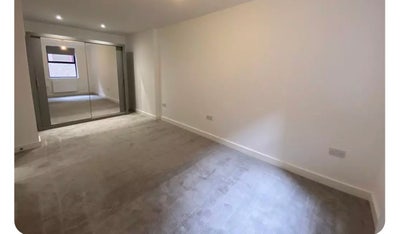 2-Spacious Furnished Room with Private Bathroom Main Photo