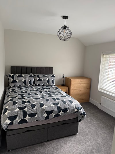 Mon to Fri double room - Available Mon 9th Nov Main Photo