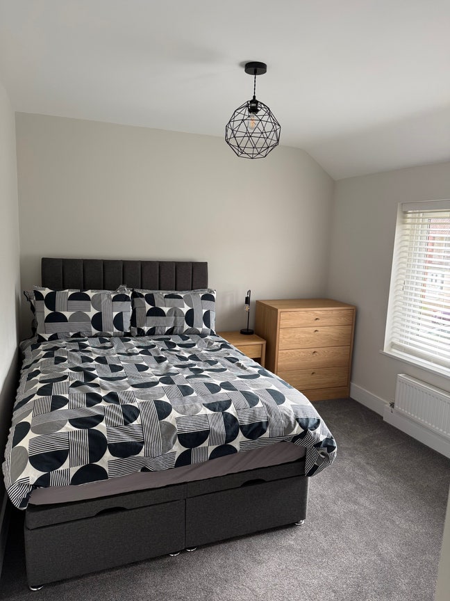 Mon to Fri double room - Available Mon 9th Nov Main Photo