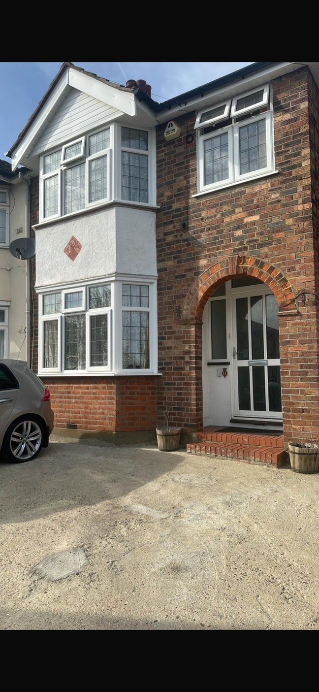 Fully Furnished 5 Bedroom House  Main Photo