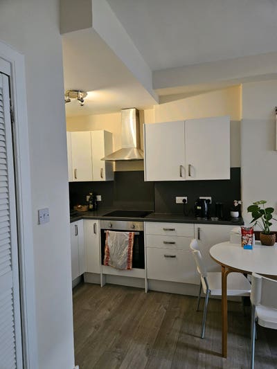 Lovely flat available close to Leith Walk Main Photo