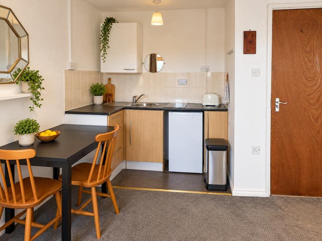 Double room in Orton Goldhay Main Photo