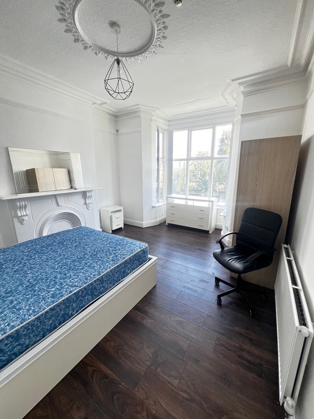 Large double bedrooms in Victorian house Main Photo