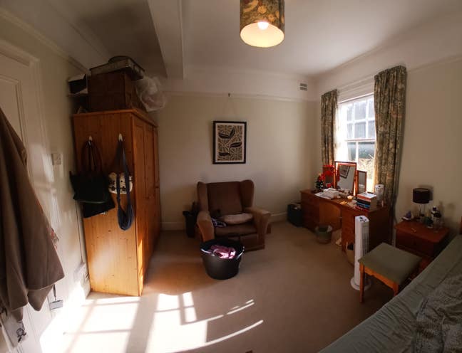 Large quiet single room close to station & shops Main Photo