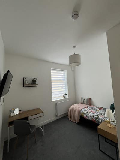 Room in a Shared House, Bath Street, OL9 Main Photo