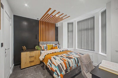 En-suite Double Room in SK5| Great Transport Links Main Photo