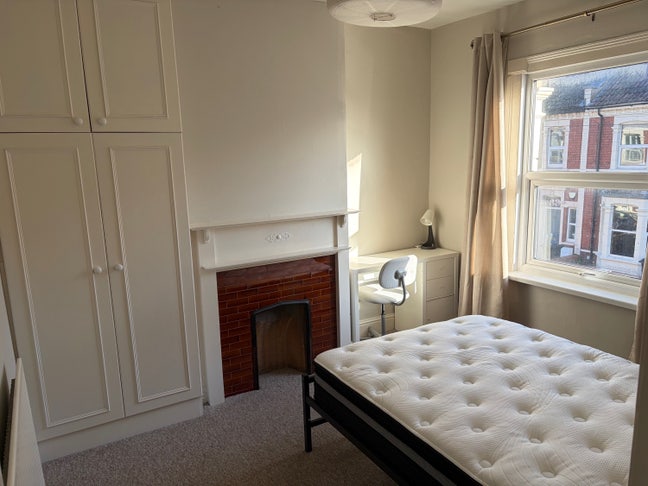 Furnished Double Room in BS7 - &pound;800 pcm, Bills inc Main Photo