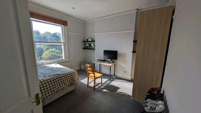 Spacious Double Bedroom in Ealing Broadway Main Photo