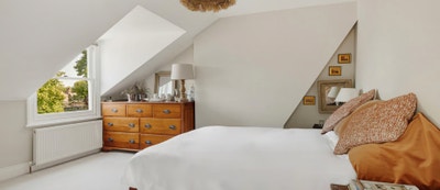 Private floor in beautiful central Chiswick home Main Photo
