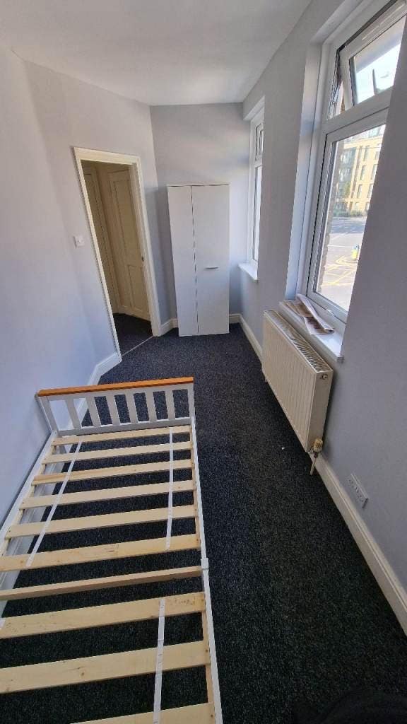 *Two Single Rooms* Main Photo