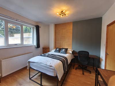 Large studio near Birmingham city centre Main Photo