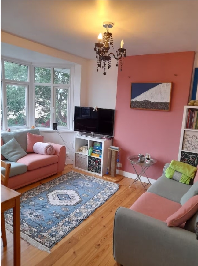 🌿 Spacious Loft Bedroom in 2Bed Maisonette Fem Main Photo