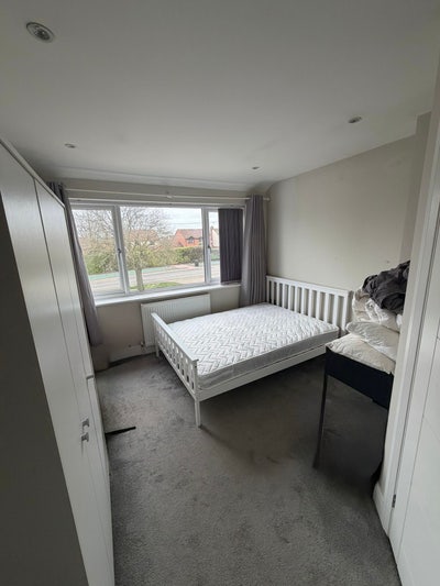  Modern Furnished Double Room with En-suite  Main Photo