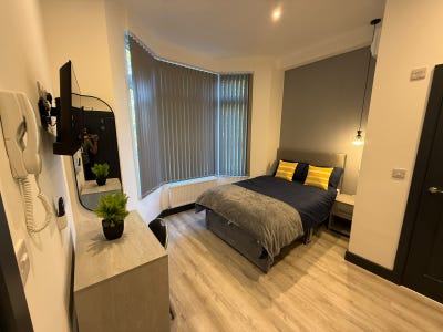 1 Months Free Rent Stunning New Refurb Studios  Main Photo