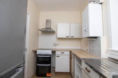 Newly Renovated 2-Bed Flat | Near Aberdeen Uni Main Photo