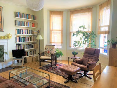 Sunny 2-bed, Quiet, Stoke Newington N16 Main Photo